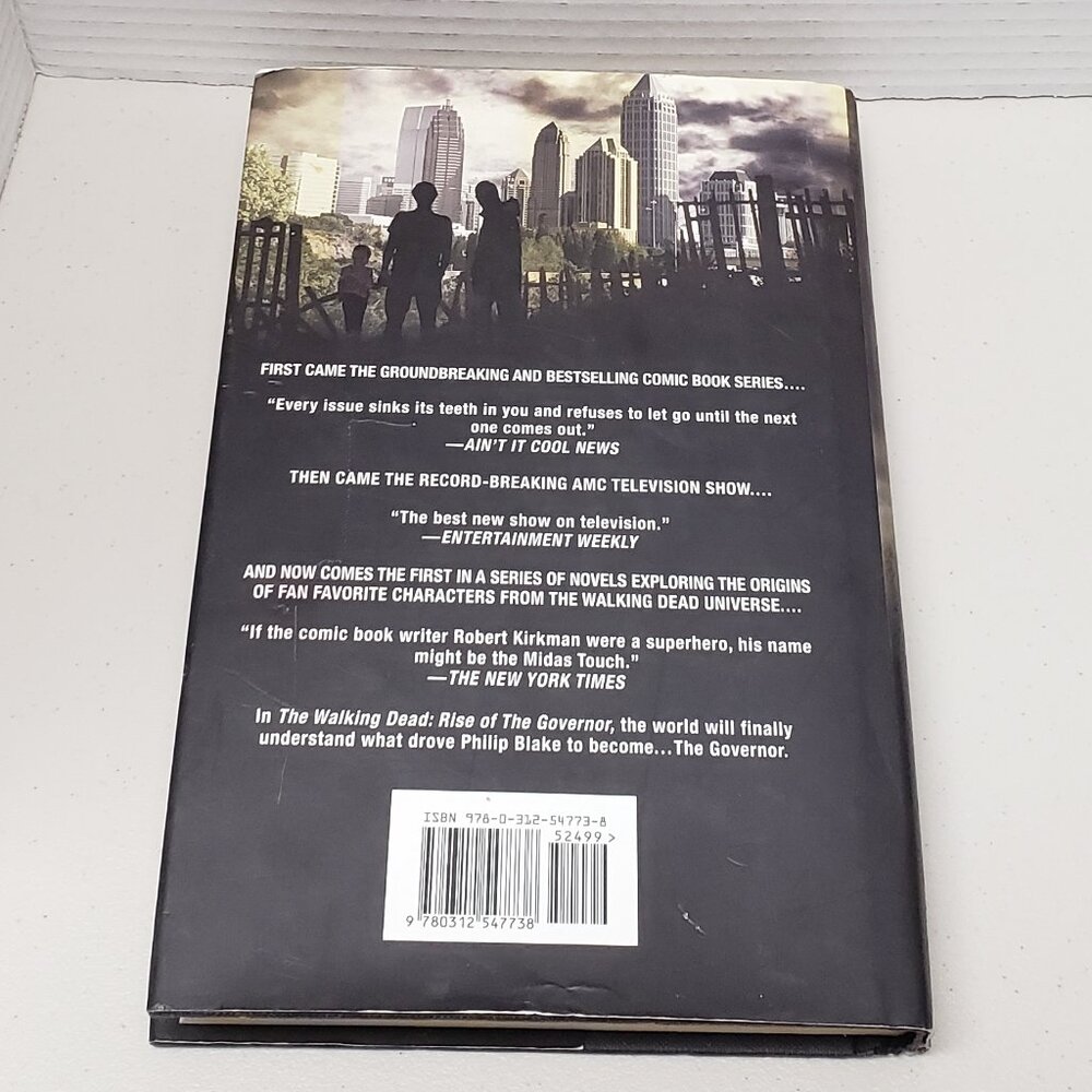 The Walking Dead: Rise of the Governor Hardcover Book - Picture 2 of 5